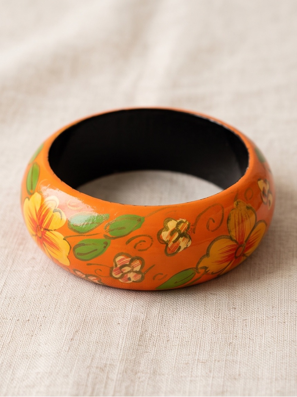 Vintage Hand-Painted Orange Floral Wooden
Bangle Bracelet